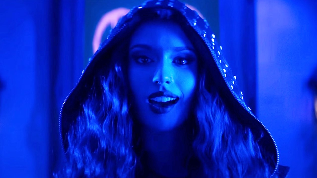 Descendants: The Rise of Red - Teaser Trailer Paint It Red (English) HD