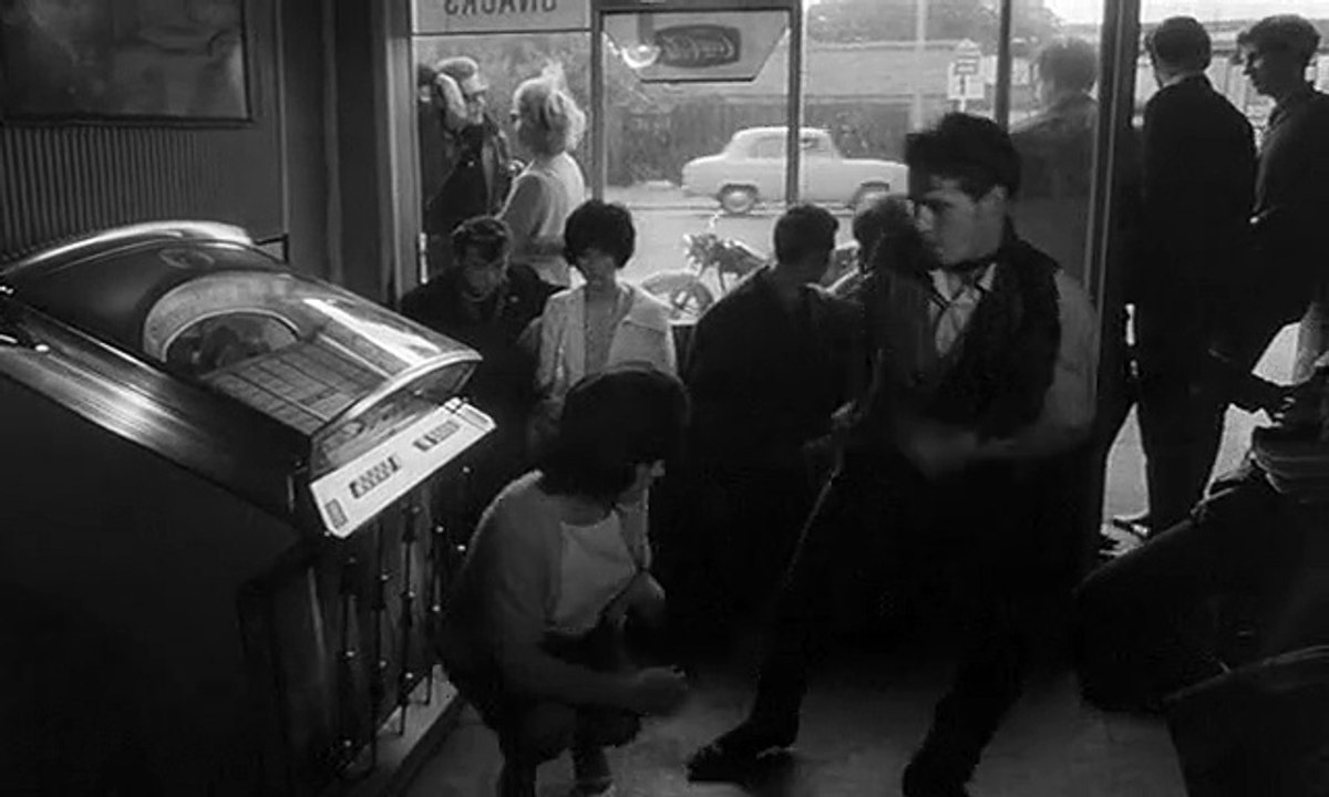 Heavens Above! 1963 ‧ Comedy/Drama ‧ starring Peter Sellers.