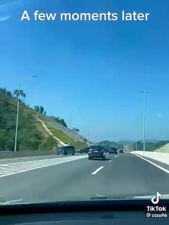 大道大塞车  司机冒险U转 逃