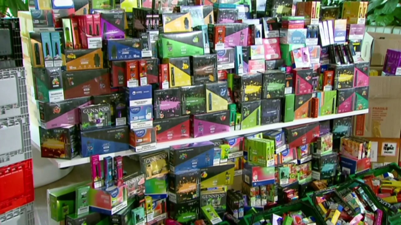 Calls to increase penalties against businesses selling illegal vapes