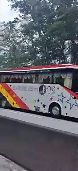 视频丨东海岸大道发生车祸料塞车     民众受促提早规划行程