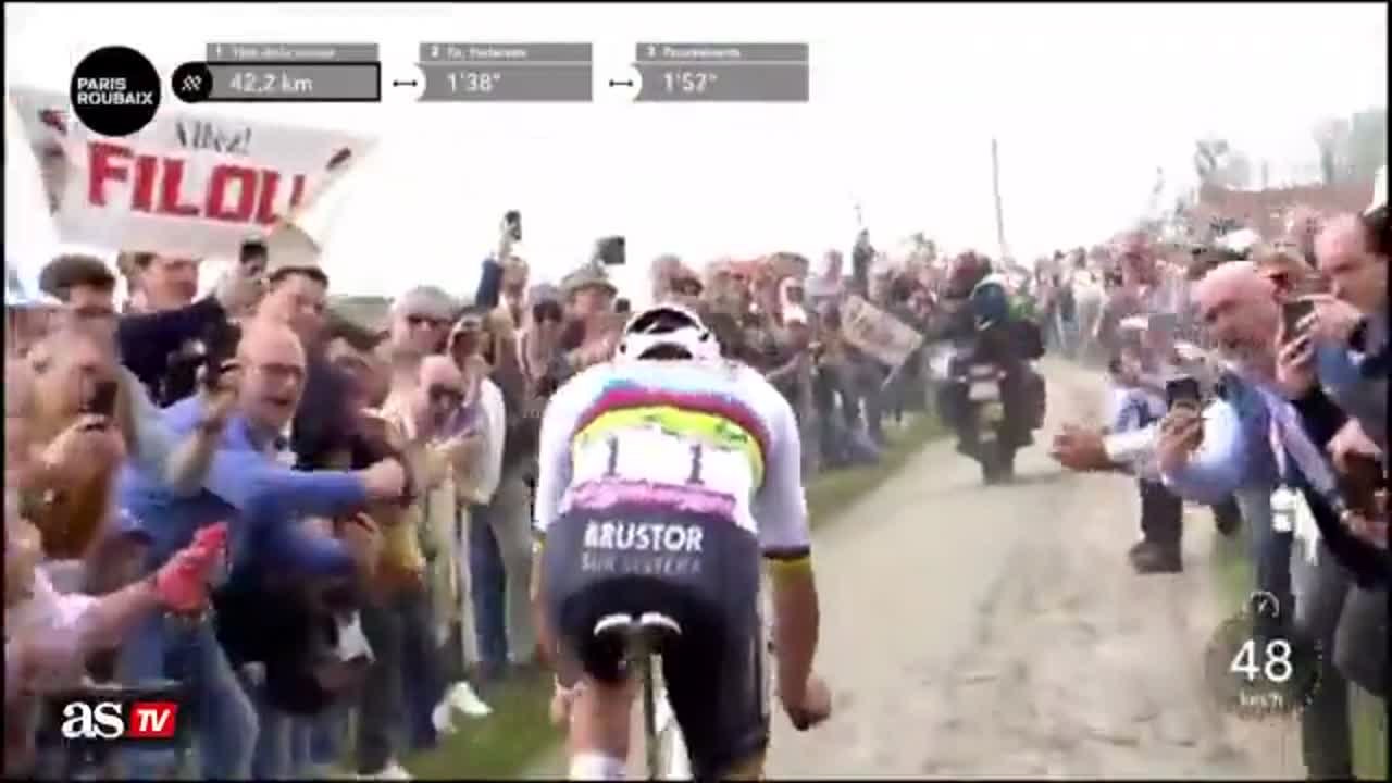 Viral video: Woman tries to trip Mathieu van der Poel