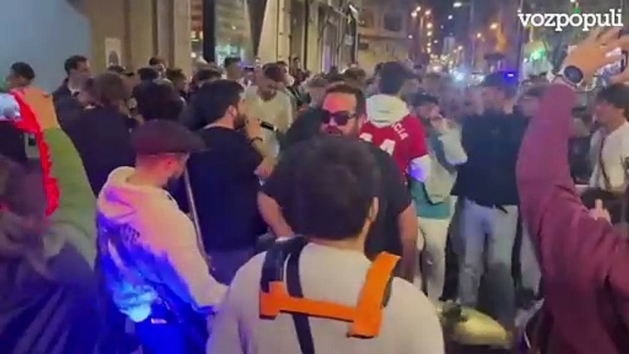 Los jugadores del Athletic de fiesta por Bilbao