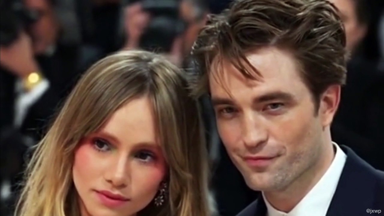 Après son accouchement, Suki Waterhouse dévoile son corps post-partum