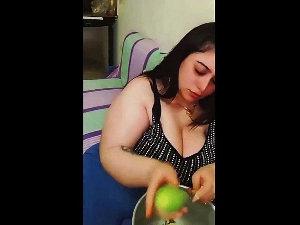 روتين تخينة تقشير الكوسة