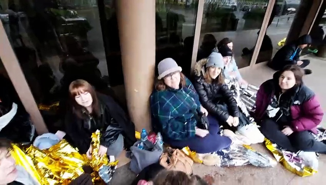 Fanki sanah czekają na idolkę