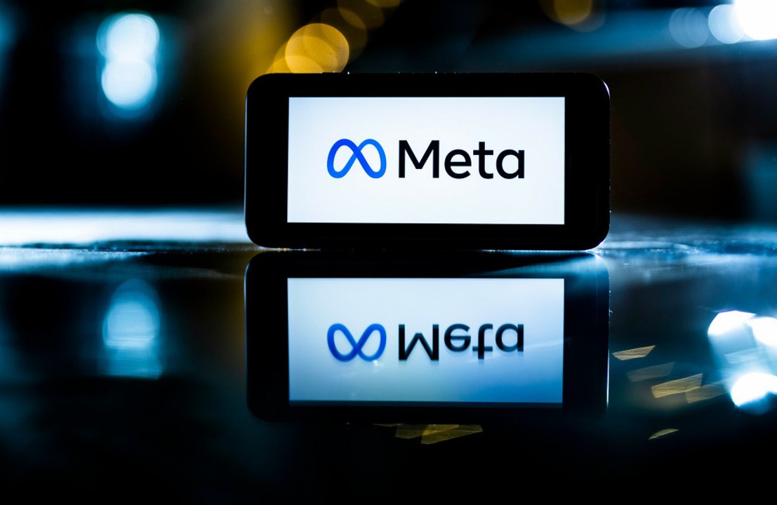 Meta expands AI chatbot experiment