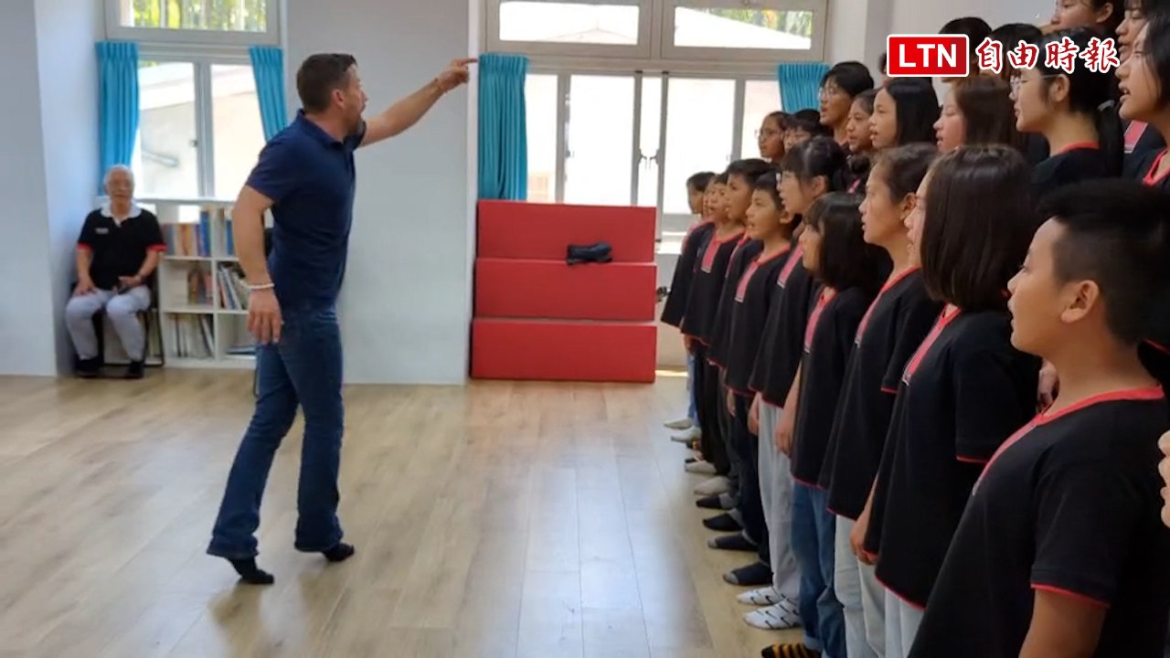 維也納合唱總監指導下，原聲合唱團展現精彩美聲