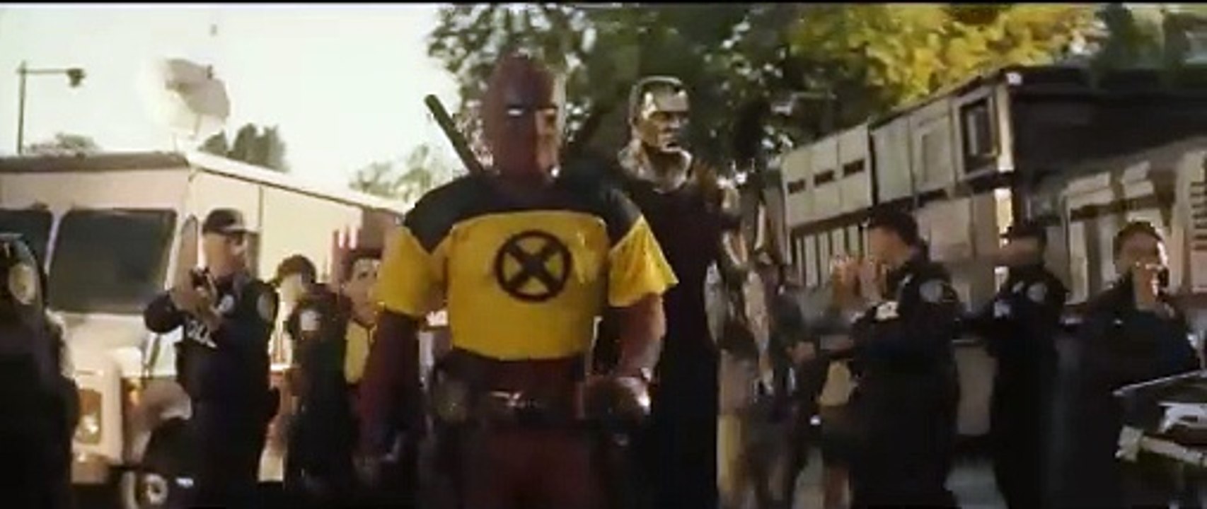Deadpool 2 - Clip "X-Men vs Firefist"