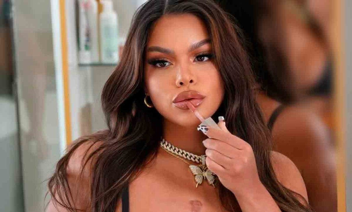 Malli saavutti 6 miljoonaa seuraajaa ja julistaa "fanit rakastavat pyöreitä tyttöjä"