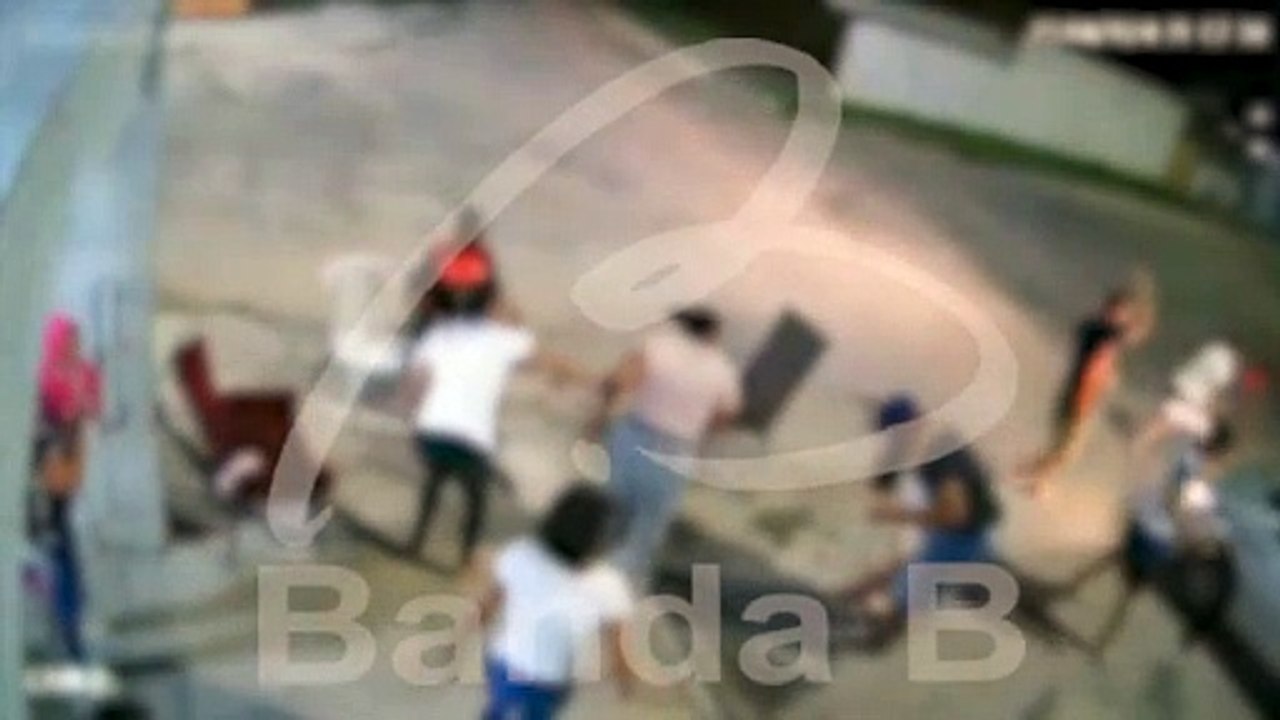 Vídeo: motorista atropela criança de 5 anos e arranca parte do couro cabeludo de mulher em Piraquara