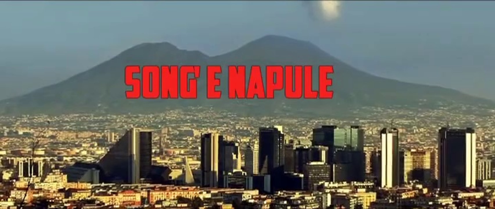 FILM Song' e Napule (2013)