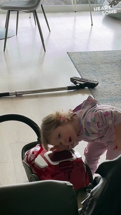 Hilarious Toddler Solves Drying Dilemma with a Vacuum