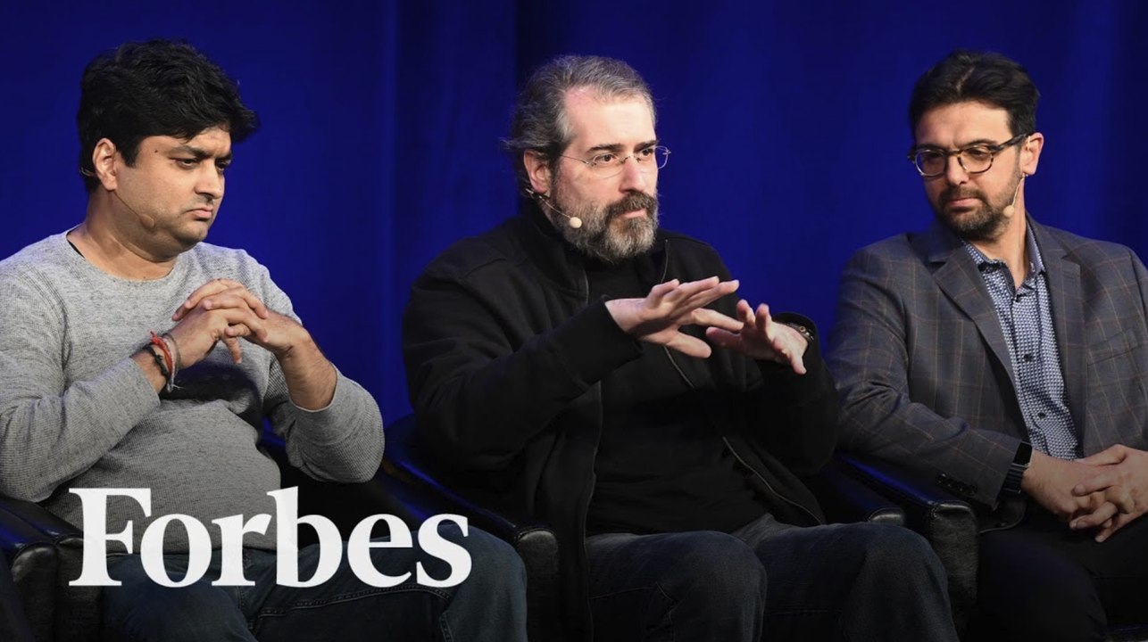 How Should Entrepreneurs Incorporate AI Into Their Businesses_