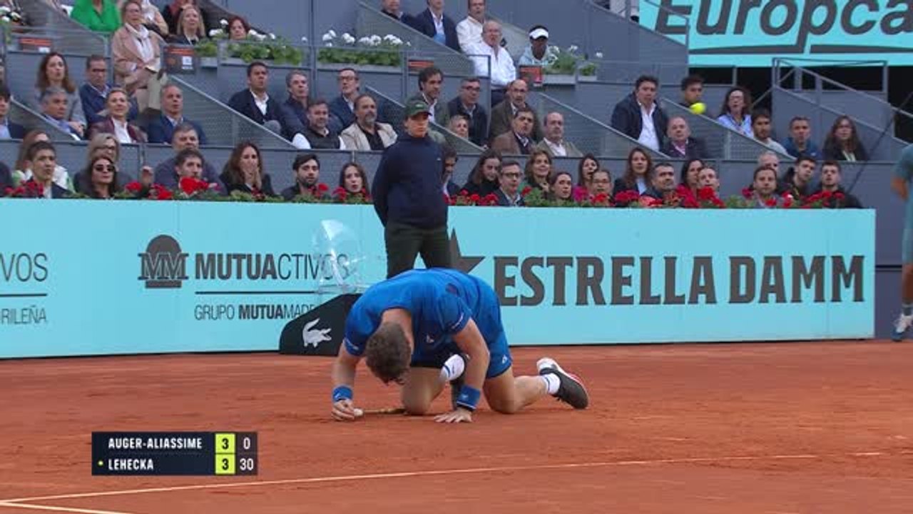 Madrid - Auger-Aliassime en finale après l'abandon de Lehecka