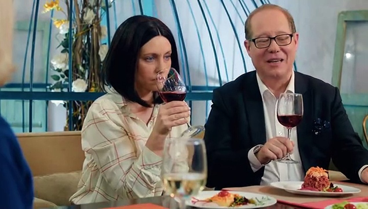 01. Блондинка и брюнетка .2022.WEB-DLRip.Files-x