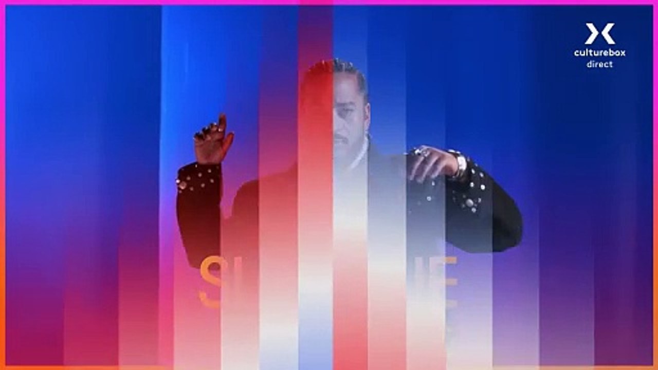 Slimane interprète "Mon amour" lors de l'Eurovision 2024