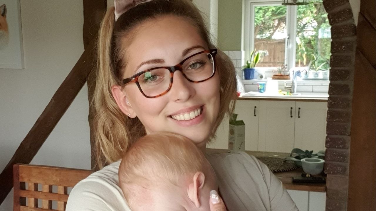 Mum's burnout after striving to be the "perfect parent"