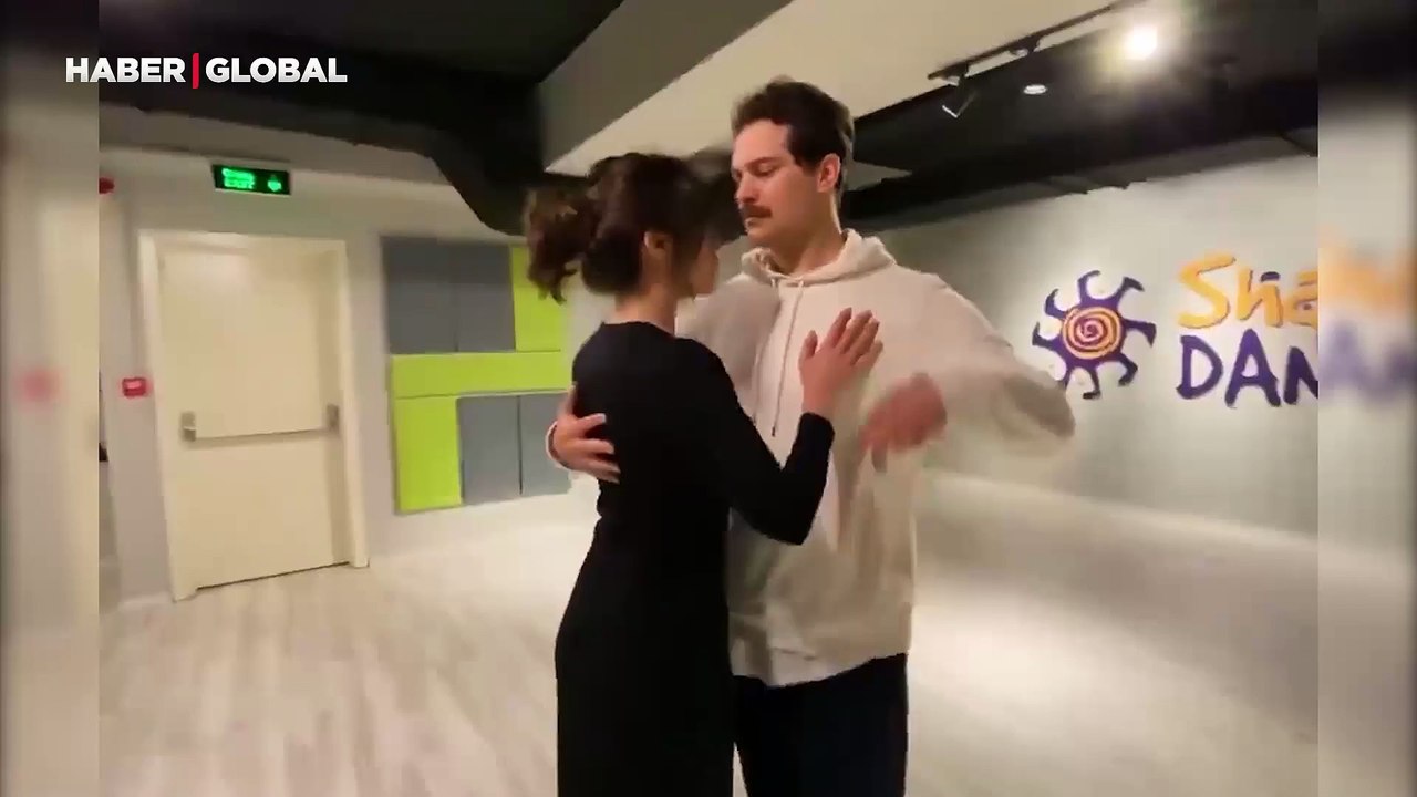 Dans görüntüleri yayınlandı: Çağatay Ulusoy ve Selin Şekerci...