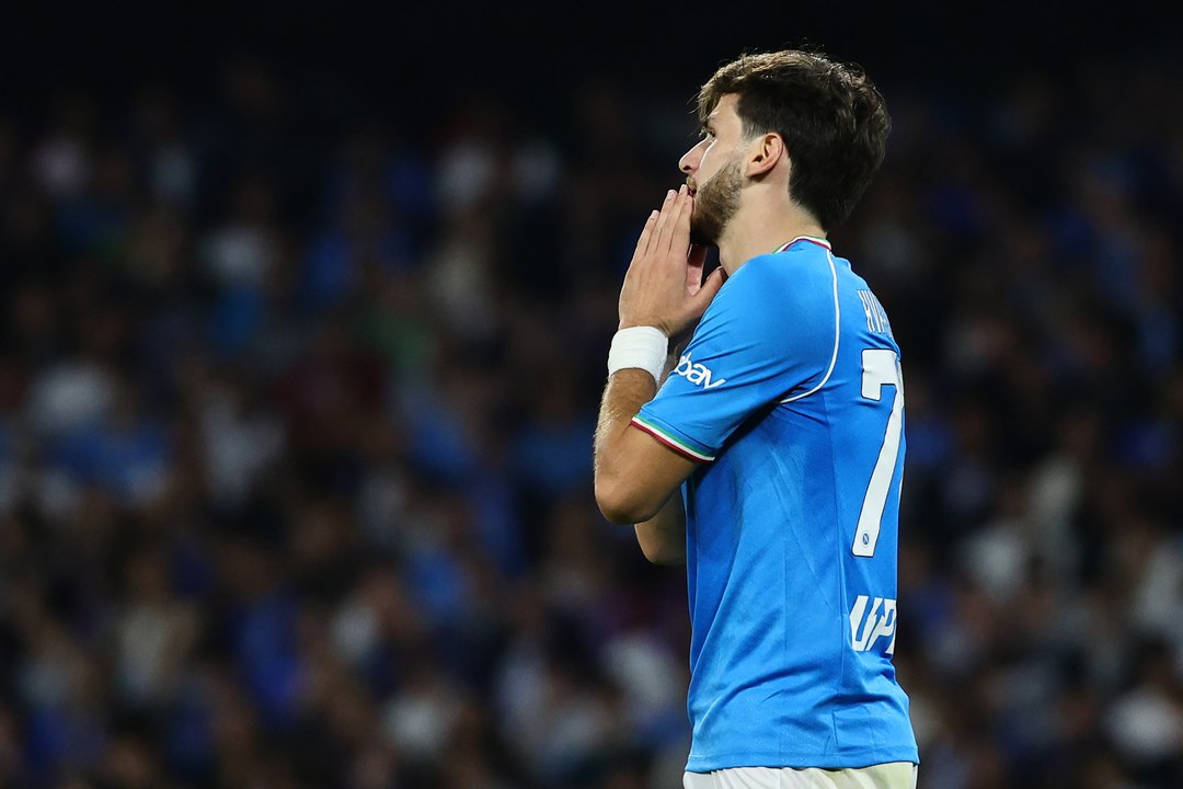 Serie A : Naples s'éloigne encore plus de l'Europe