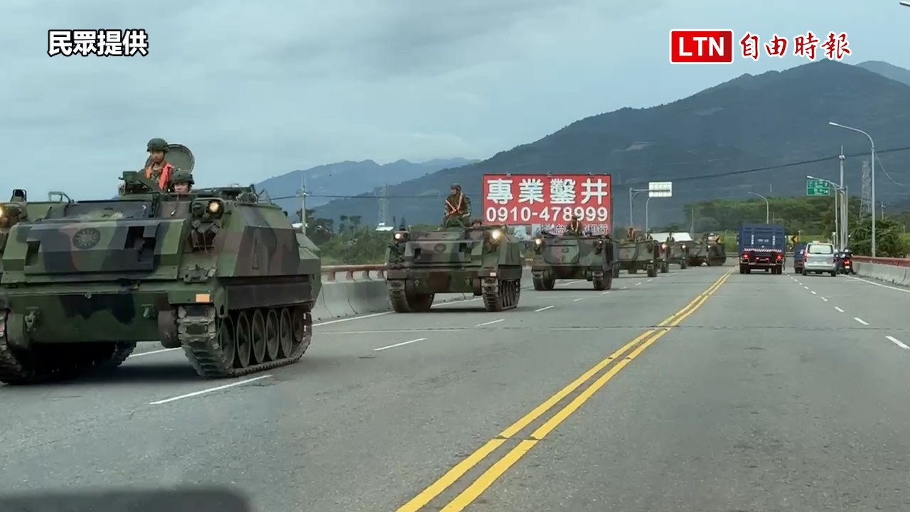 520後20輛裝甲車台東清早行進 軍方︰例行性基地移防(民眾提供)