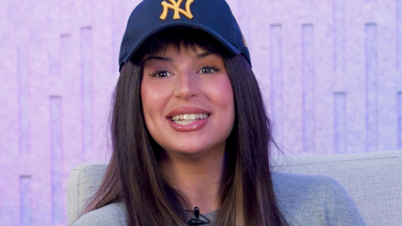 Nathy Peluso’s Growth On ‘Grasa,’ Performing With Karol G & More | Billboard News