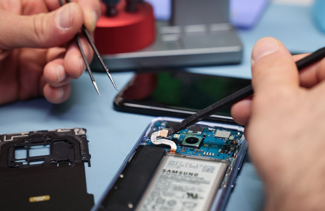 iFixit and Samsung end partnership after two years: 'We have not been able to deliver on that promise'