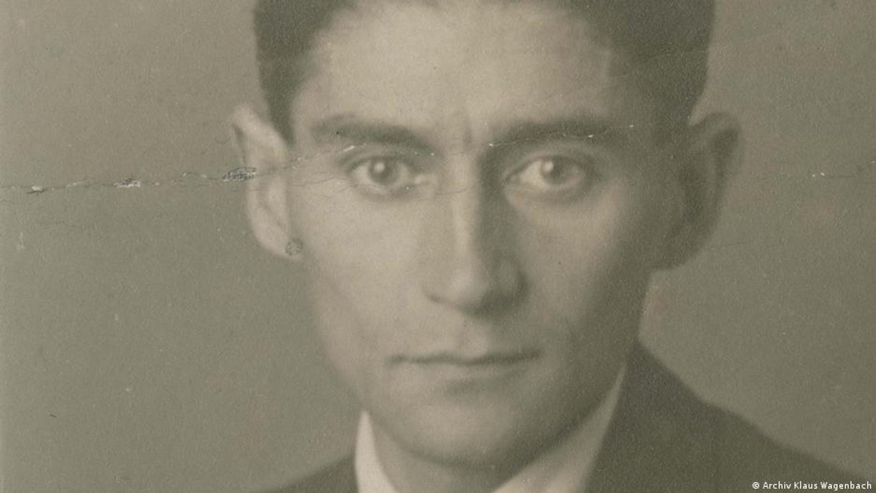 فرانس كافكا: عبقري يتملكه الشك الذاتي