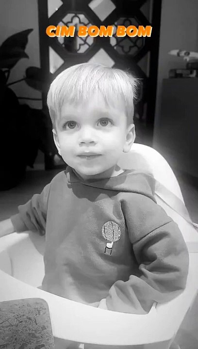 Ciro Mertens: "Cimbombom"