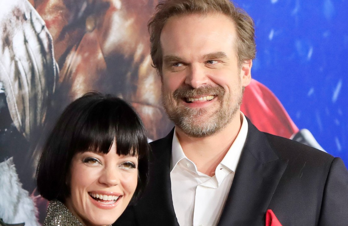Lily Allen and David Harbour control each other's phone apps