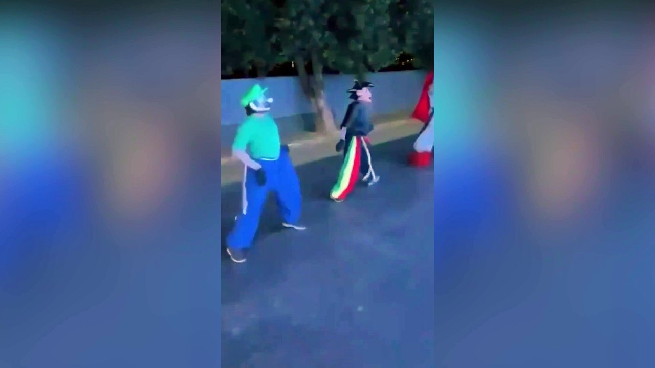 'Goku' da Carreta Furacão é atropelado durante apresentação