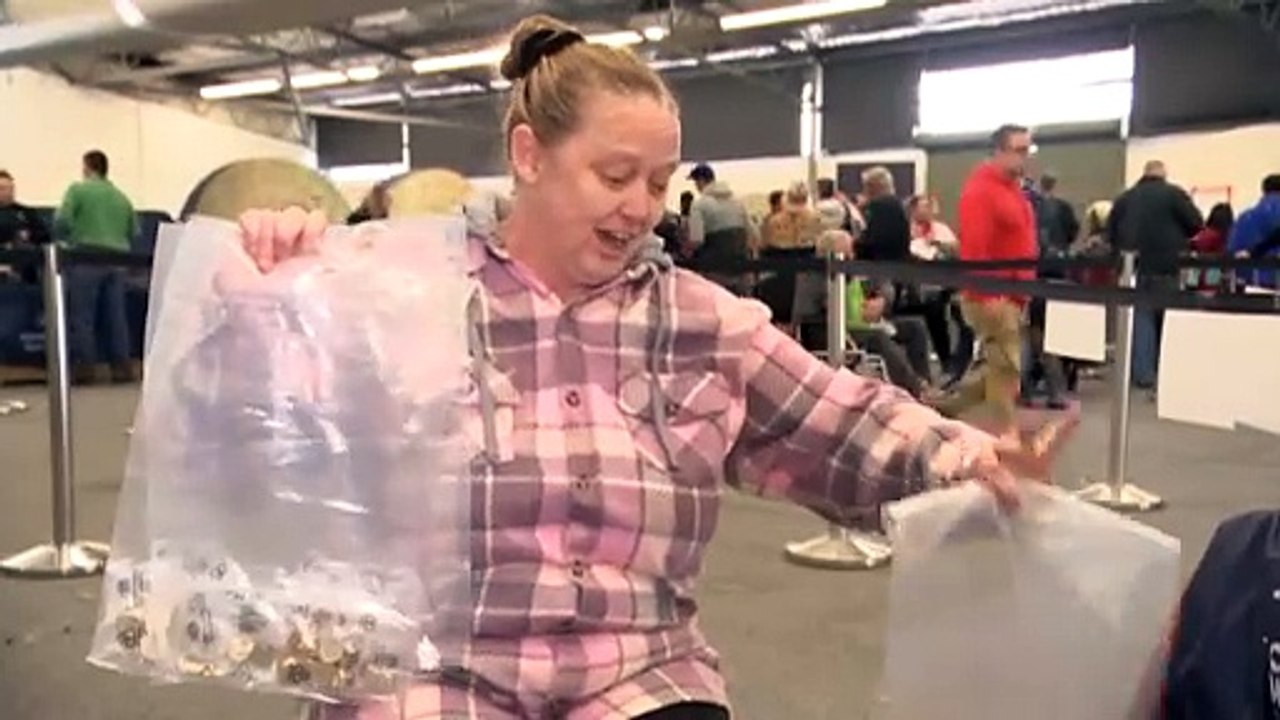 Royal Mint holds first cash-swapping exhibition since before the pandemic