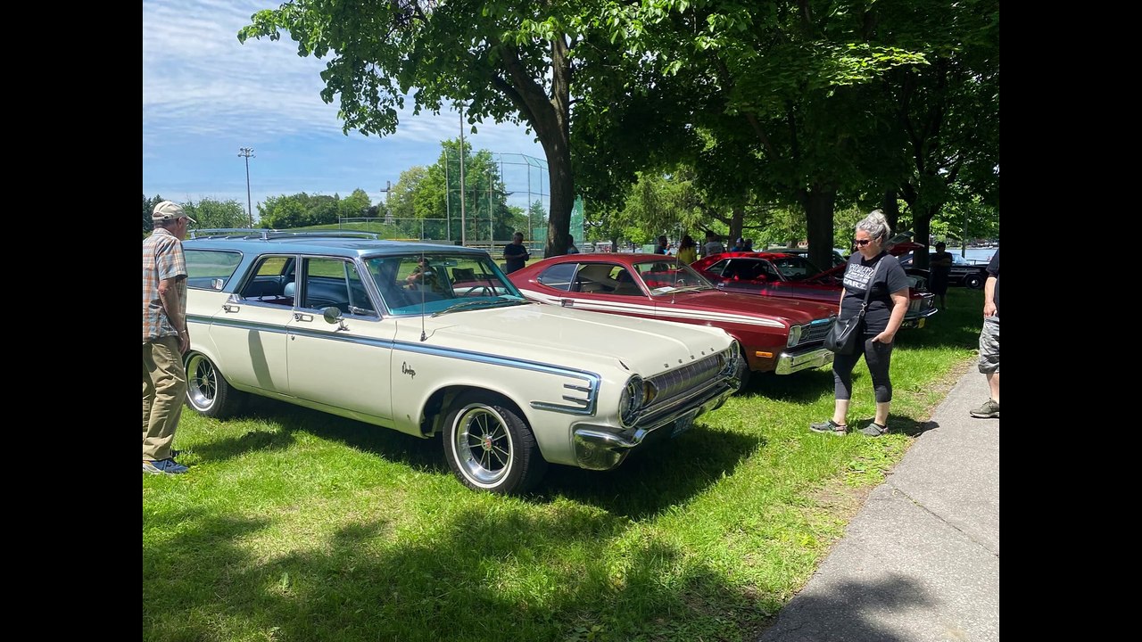 Exposition MOPAR - avec Clipchamp