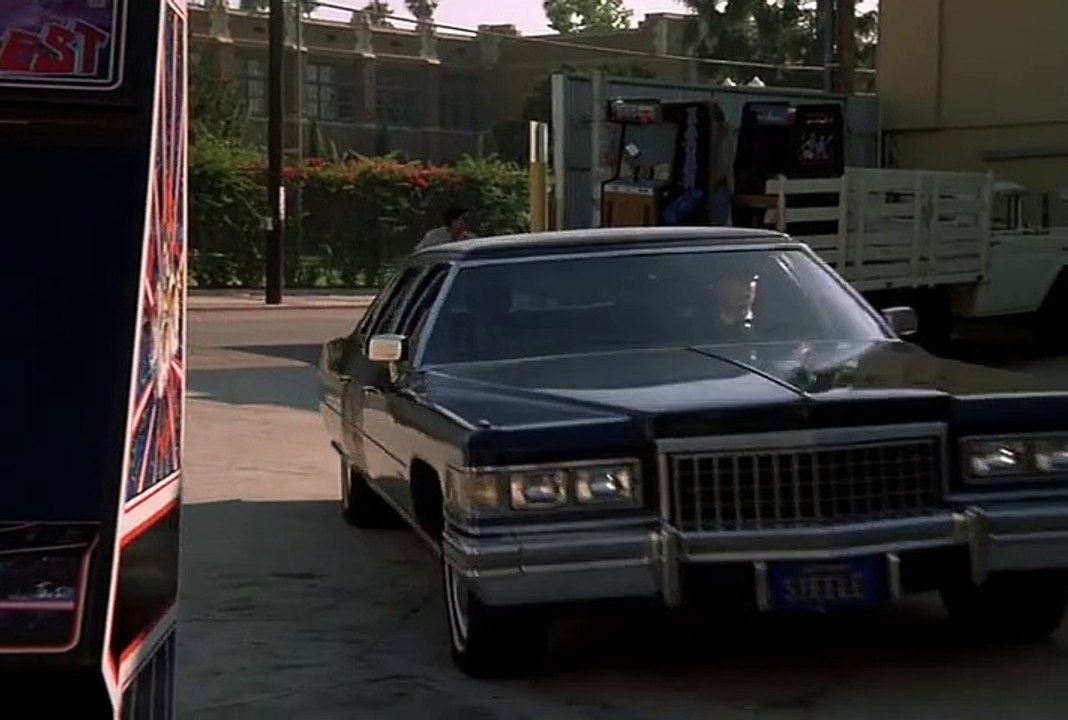 Remington Steele S01E03 Steele Waters Run Deep