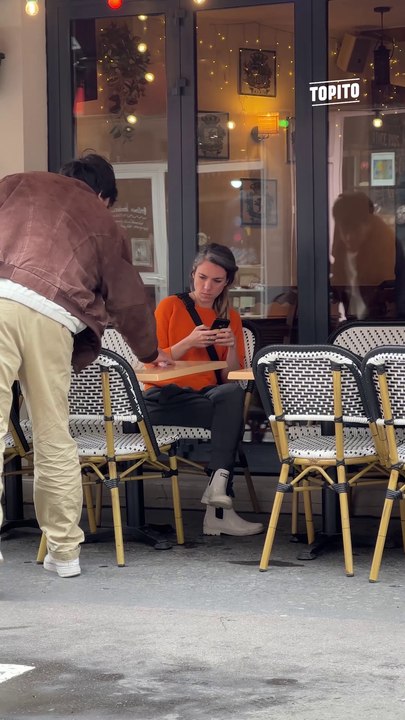 Une Note Touchante pour des Inconnus 💌