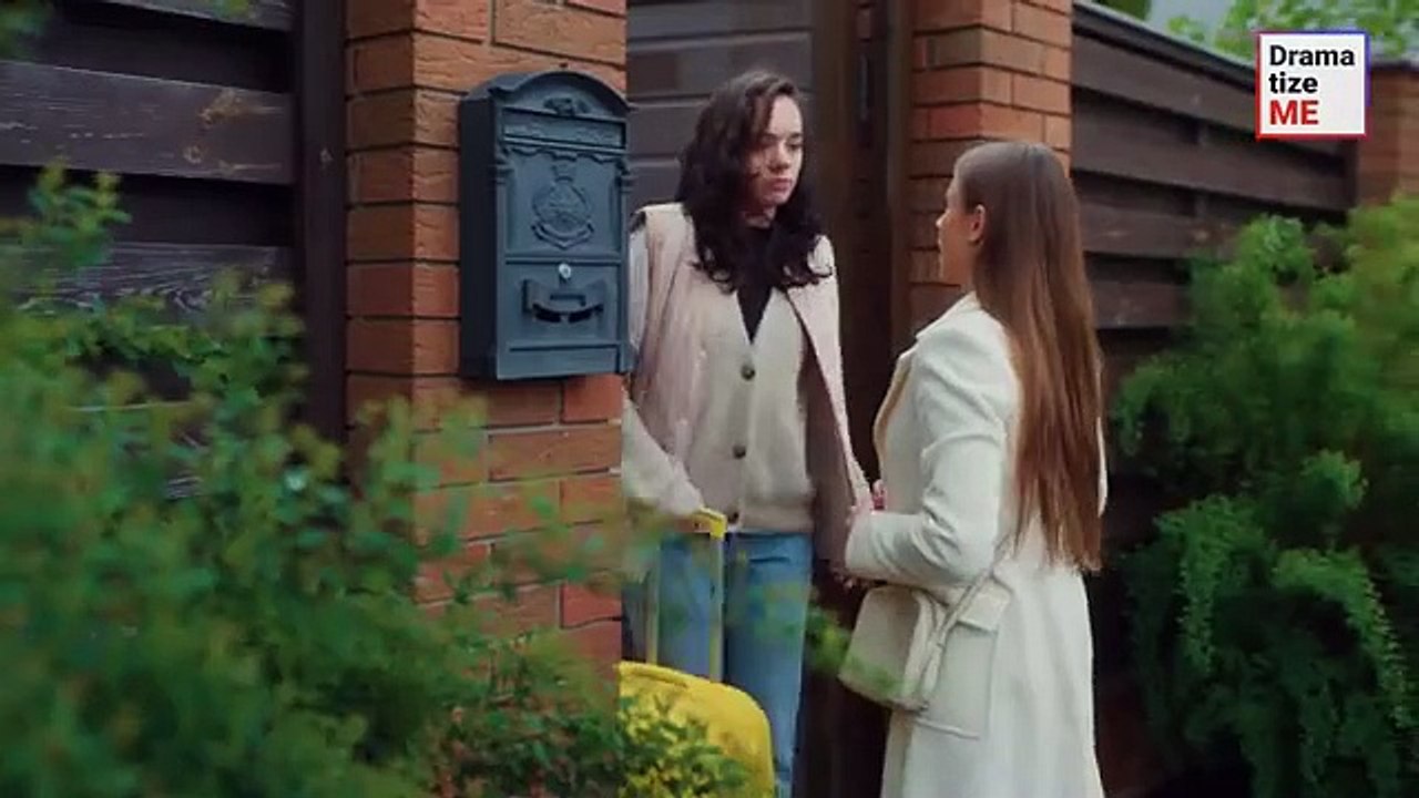 Girl_Catfishes_Man_On_Dating_Apps___@DramatizeMe(360p)