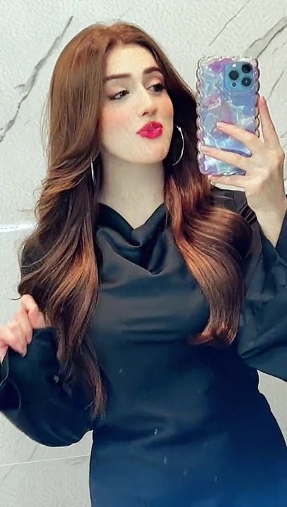 Junnat Mirza Stunning in Black Dress | Celebrity Lifestyle Highlights ✨