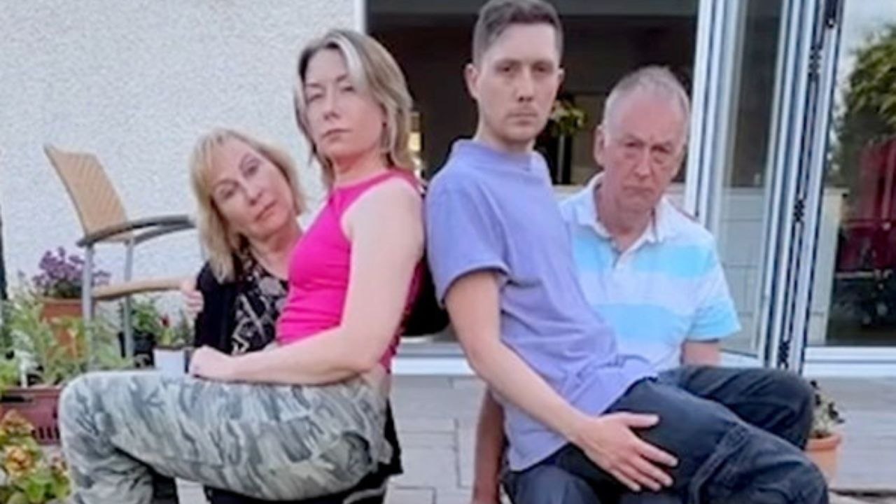 Married couple in 30s reveal perks of moving back in with parents