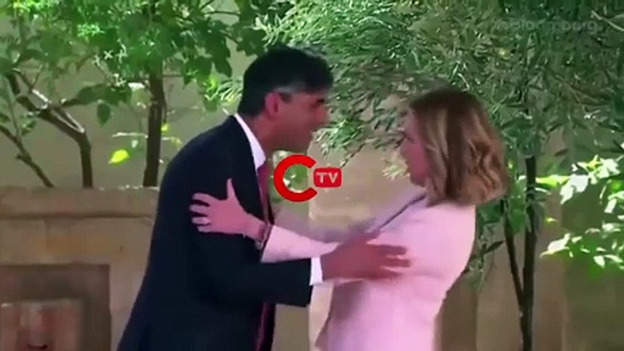 G7 Zirvesi'nde Meloni ve Sunak'ın selamlaşması gündem oldu