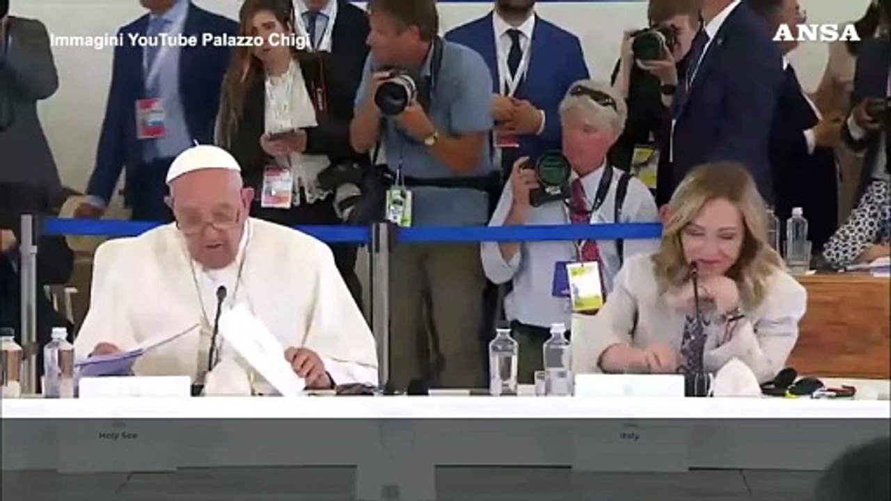 Meloni al Papa: "Le sue parole sono d'ispirazione per tutti"