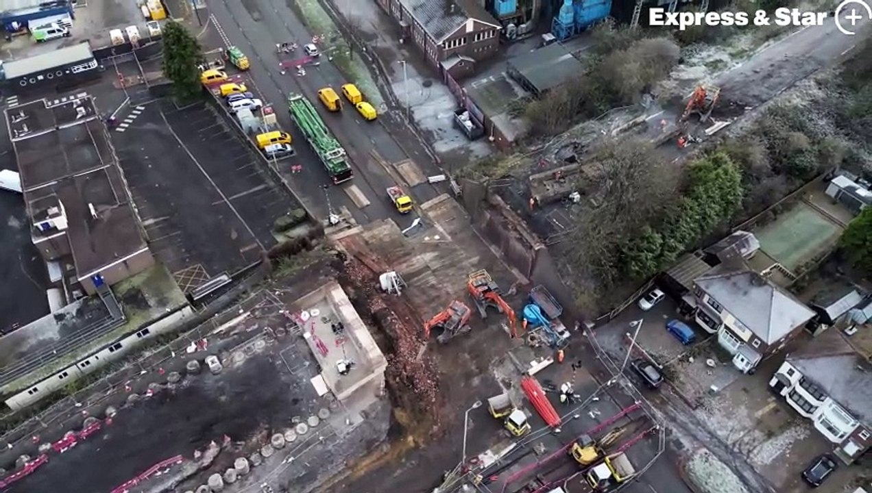 Old Hansons Bridge in Dudley is demolished