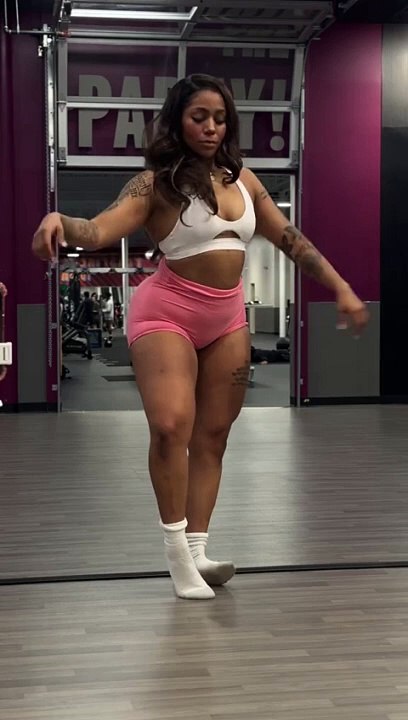 New Hot And Sexy College Girl Viral Video At Gym