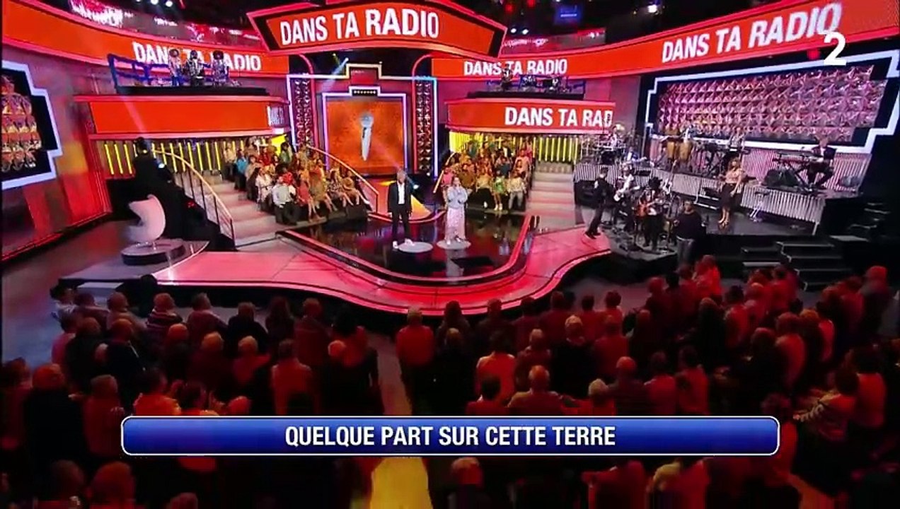 Justine bute sur une chanson dans N'oubliez pas les paroles