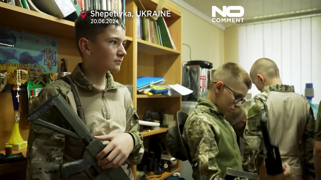 Юные украинцы готовятся к войне в группе продленного дня