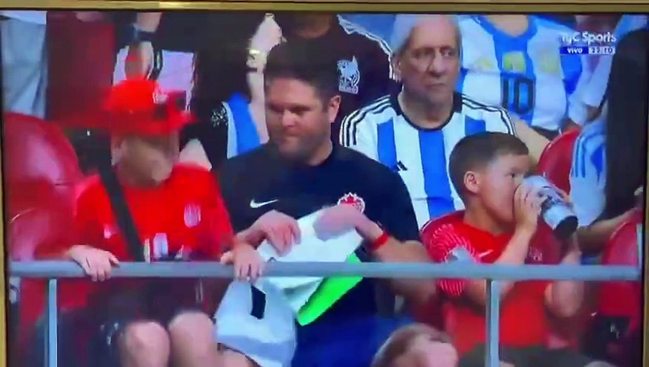 Repudio en redes contra el senador kirchnerista que fue a ver la Copa América