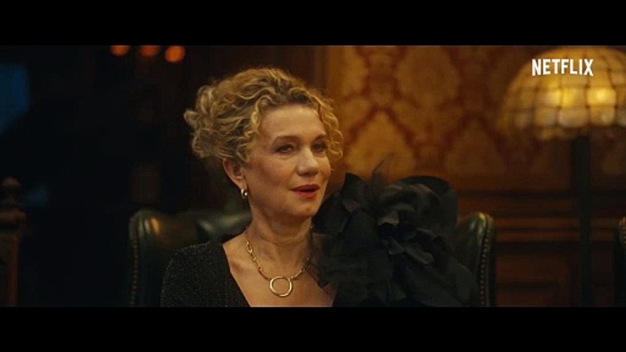 Spadek - Official Clip Netflix