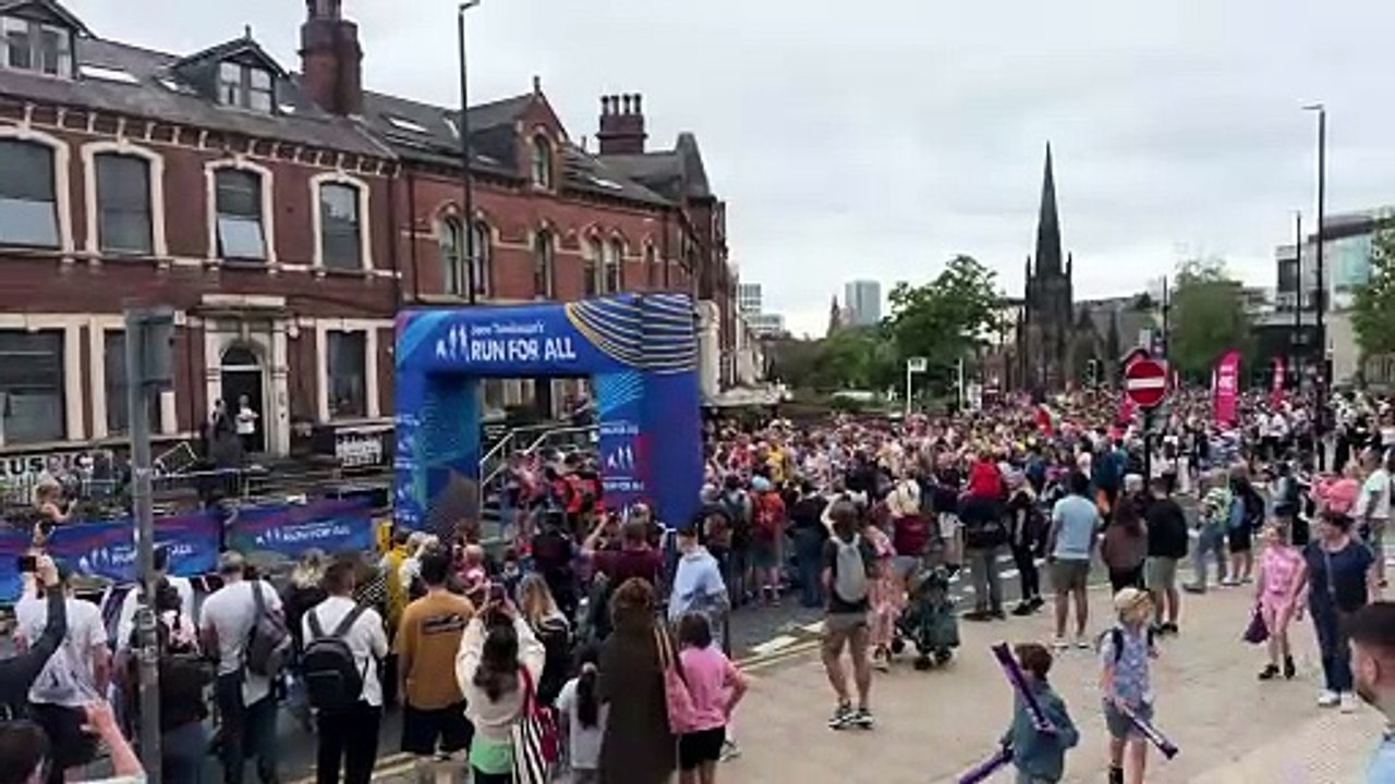 Leeds 10K 2024 start
