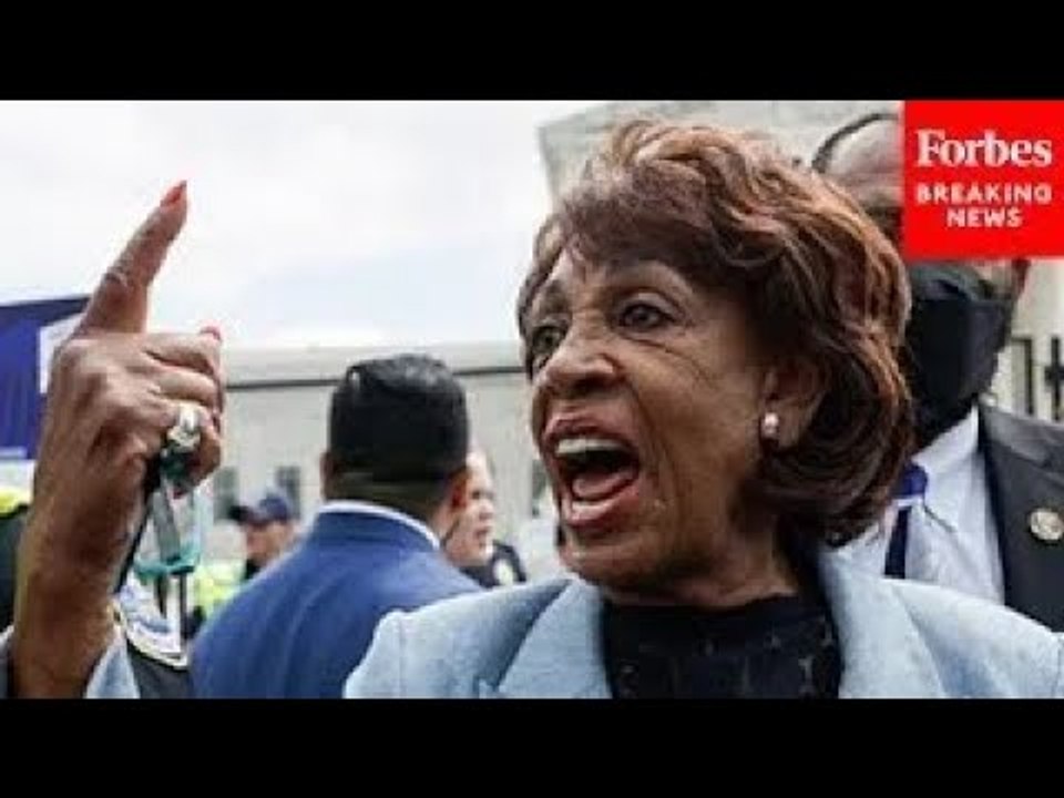 Maxine Waters Rips Report About Misconduct At The FDIC Over ‘Lack Of Specificity’