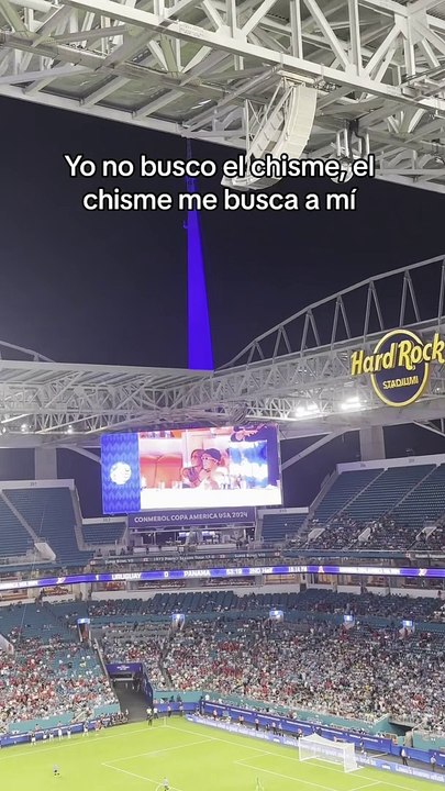 Isabella Ladera y Beleé no pueden ocultar su amor en público