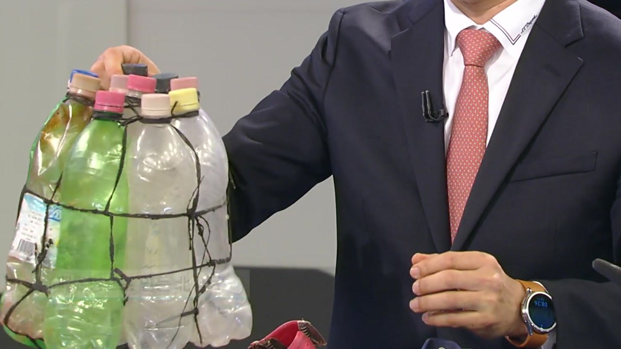 수제 신발부터 페트병 어구까지...쓰레기로 본 北 사회 실상 / YTN